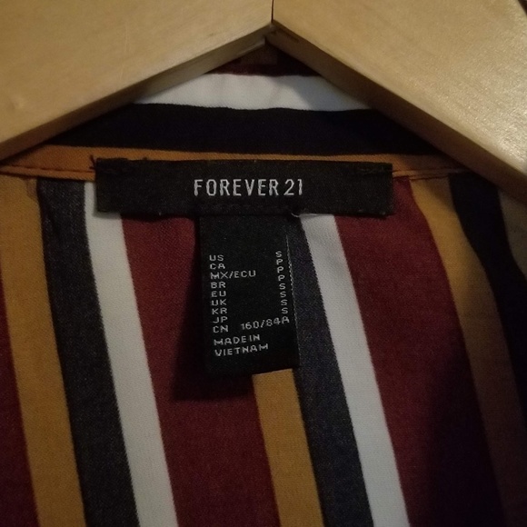 Forever 21 Patterned Button-up - Picture 2 of 5